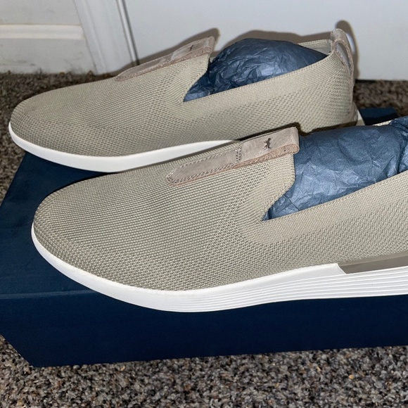 Wolf and Sheperd Slip on Softknit Loafer Stone/White Mens Size 10 Womens Size 12 - Picture 1 of 7